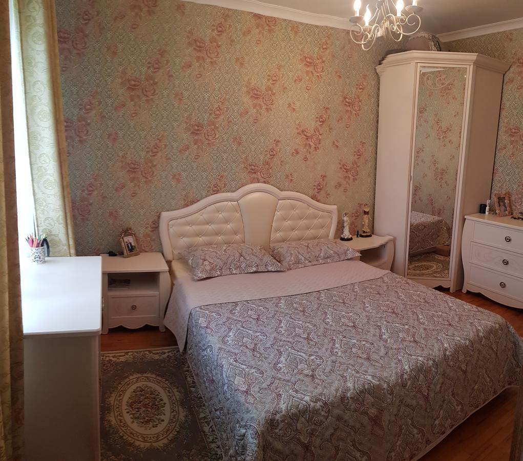 Люкс Апартаменты Центр Sukhumi Exteriör bild